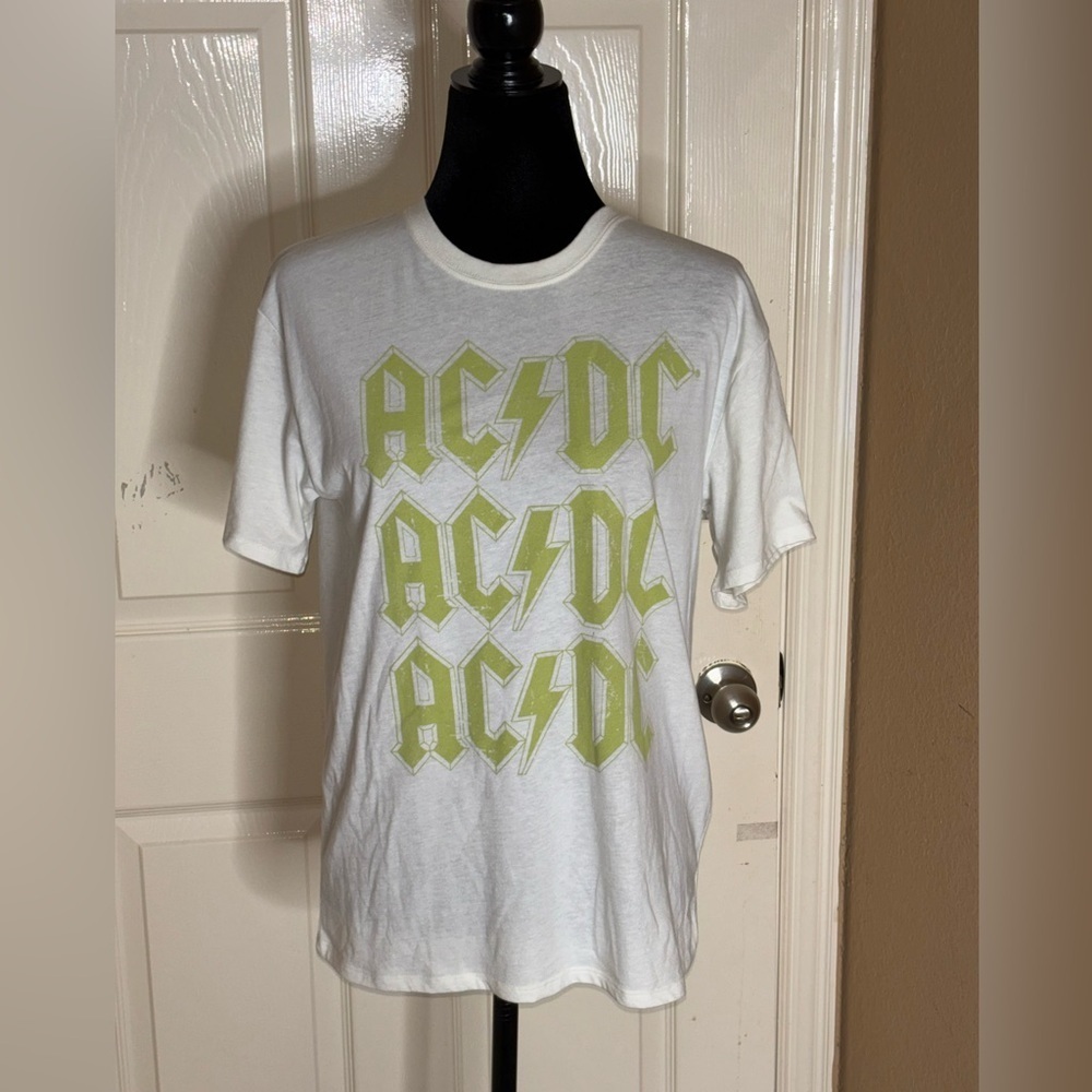 AC/DC Shirt Women's XL White Rock Band Graphic Tee Short Sleeve Top Stretch - Picture 2 of 8